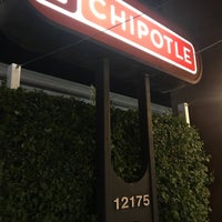 Photo taken at Chipotle Mexican Grill by Niku on 1/18/2018