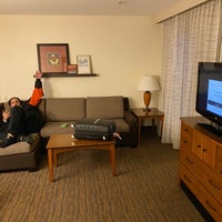 Foto diambil di Residence Inn by Marriott San Bernardino oleh Niku pada 12/19/2020