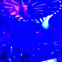 Foto scattata a Intrigue Nightclub da Niku il 6/2/2018