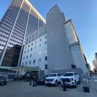 Photo taken at Renaissance Denver Downtown City Center Hotel by Niku on 9/16/2021