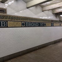 Photo taken at MTA Subway - Broad St (J/Z) by Niku on 4/9/2019