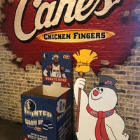 Foto diambil di Raising Cane&amp;#39;s Chicken Fingers oleh Niku pada 12/7/2018