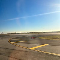 Photo taken at JFK Runway 04L/22R by Niku on 11/14/2023