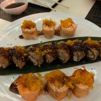 Foto tomada en Sushihana Sushi Bar  por Niku el 6/29/2018
