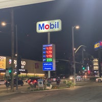 Photo taken at Mobil by Niku on 9/30/2019