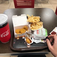 Photo taken at Burger King by Ersen on 4/18/2019