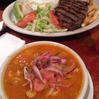 Das Foto wurde bei Castillo Restaurant von Samantha N. am 1/14/2014 aufgenommen