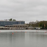 Photo taken at Courtyard by Marriott Hannover Maschsee by Alexis v. on 4/25/2022