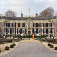 Photo taken at Kasteel Groeneveld by Alexis v. on 12/1/2022