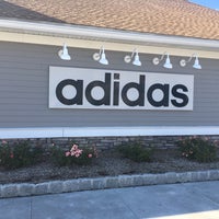 adidas store woodbury commons