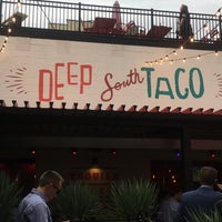 Foto tirada no(a) Deep South Taco - Ellicott por Kristen W. em 8/11/2017