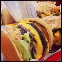 Photo taken at In-N-Out Burger by Gonzalo M. on 4/30/2013