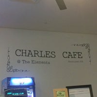 Снимок сделан в Charles Cafe@ The Elements пользователем Saiful S. 1/5/2018