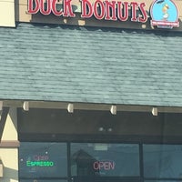 Das Foto wurde bei Duck Donuts von JulieRose am 8/30/2018 aufgenommen