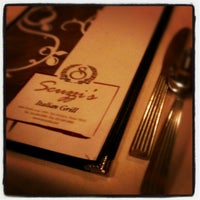 Foto tirada no(a) Scuzzi&#39;s Italian Restaurant por Bradley E. em 12/20/2012
