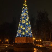 Photo taken at Парк им. Л.Н. Толстого by Eli P. on 11/27/2021