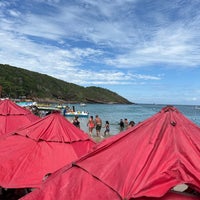 Photo taken at Praia de João Fernandes by Vicente F. on 12/31/2022
