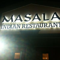 Foto tirada no(a) Masala Indian Restaurant por Shaz J. em 2/6/2014