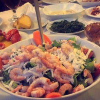 Photo taken at Güverte Restaurant by Parla Dilara Ç. on 4/1/2016
