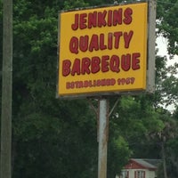 5/20/2013에 Rep O.님이 Jenkins Quality Barbecue - Southside에서 찍은 사진