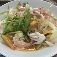 Photo taken at Rinthong Restaurant by fl!pfern🌿 on 5/28/2016