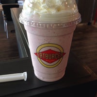 Photo taken at Fatburger by Coleman C. on 9/28/2017