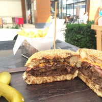 Photo taken at Burgerlab by Ekc M. on 6/6/2015