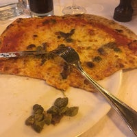 Photo taken at Pizza César by Julci on 3/29/2019