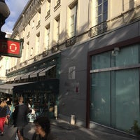 Photo taken at Holiday Inn Paris Opera - Grands Blvds by Nicolas R. on 10/12/2017