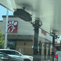 Photo taken at Chick-fil-A by ꀤNDIA on 6/3/2023