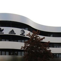 Speel Bevestigen aan Slijm Adidas Outlet Store - Herzogenaurach, Bayern