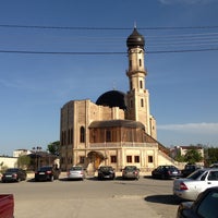 Photo taken at Мечеть им. Шейха Дени Арсанова by Анзор М. on 5/4/2013