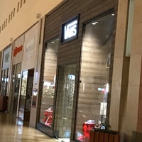 VANS Shoe Store in Puebla