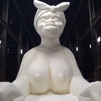 Photo taken at Kara Walker&amp;#39;s &amp;quot;A Subtlety&amp;quot; @ Domino Sugar Factory by Mika T. on 5/31/2014