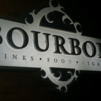 รูปภาพถ่ายที่ Bourbon Bar โดย Hellias เมื่อ 9/27/2012