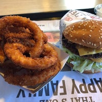 Photo taken at The Habit Burger Grill by Dana on 3/11/2020