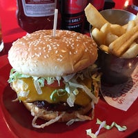 Photo taken at Red Robin Gourmet Burgers and Brews by Dana on 3/21/2016