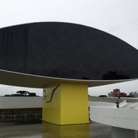 Photo taken at Oscar Niemeyer Museum (MON) by Patricky S. on 5/5/2013