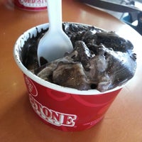 Photo taken at Cold Stone Creamery by Christopher P. on 11/18/2012