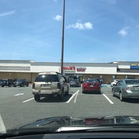 Photo taken at Ollie&amp;#39;s Bargain Outlet by James W. on 8/13/2017