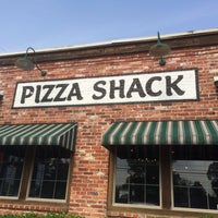 4/24/2015에 Holly P.님이 Pizza Shack - Willis에서 찍은 사진