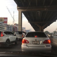 Photo taken at Sutthisan Intersection Overpass by BeBirdNokk on 12/3/2018