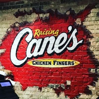 Foto tirada no(a) Raising Cane&amp;#39;s Chicken Fingers por 🎼 D&amp;#39;Wayne 🎤 J. em 8/14/2017