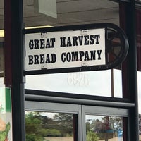 รูปภาพถ่ายที่ Great Harvest Bread Co. โดย 🎼 D&amp;#39;Wayne 🎤 J. เมื่อ 6/26/2017