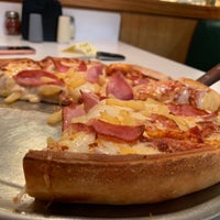Photo taken at Round Table Pizza by Rene P. on 4/13/2019