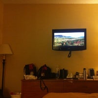 Снимок сделан в Quality Hotel &amp;amp; Suites &amp;quot;At The Falls&amp;quot; пользователем samantha s. 9/27/2012