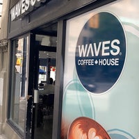 Photo prise au Waves Coffee House par Pratik G. le7/12/2019