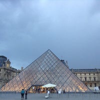 Foto scattata a Museo del Louvre da Pratik G. il 9/14/2016