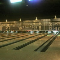 Photo taken at Striker Casual Bowling by Cláudia P. on 11/23/2012