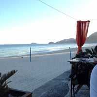 Photo taken at Quiosque Gávea Beach Club by José Matheus T. on 8/1/2014